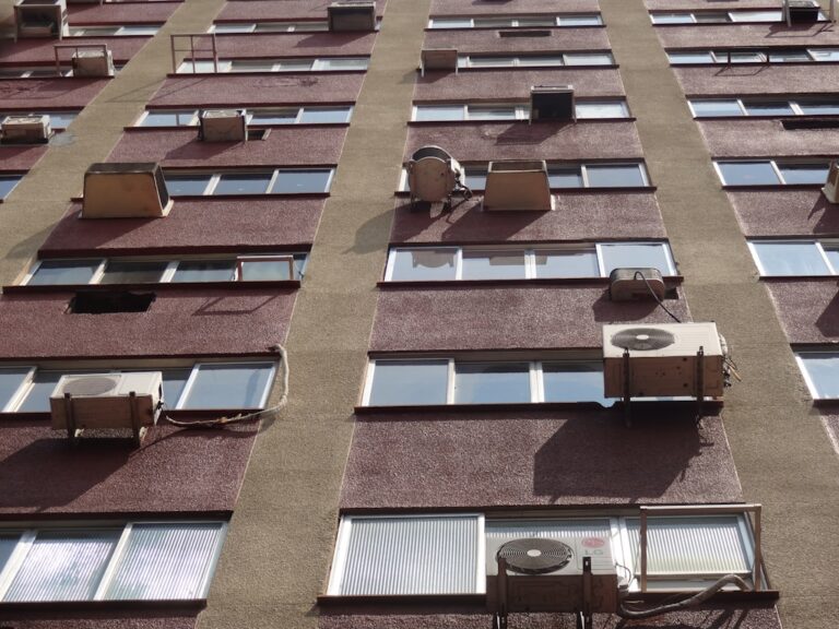 Klimatyzacja w Warszawie? Komfort zaczyna się od dobrego wyboru